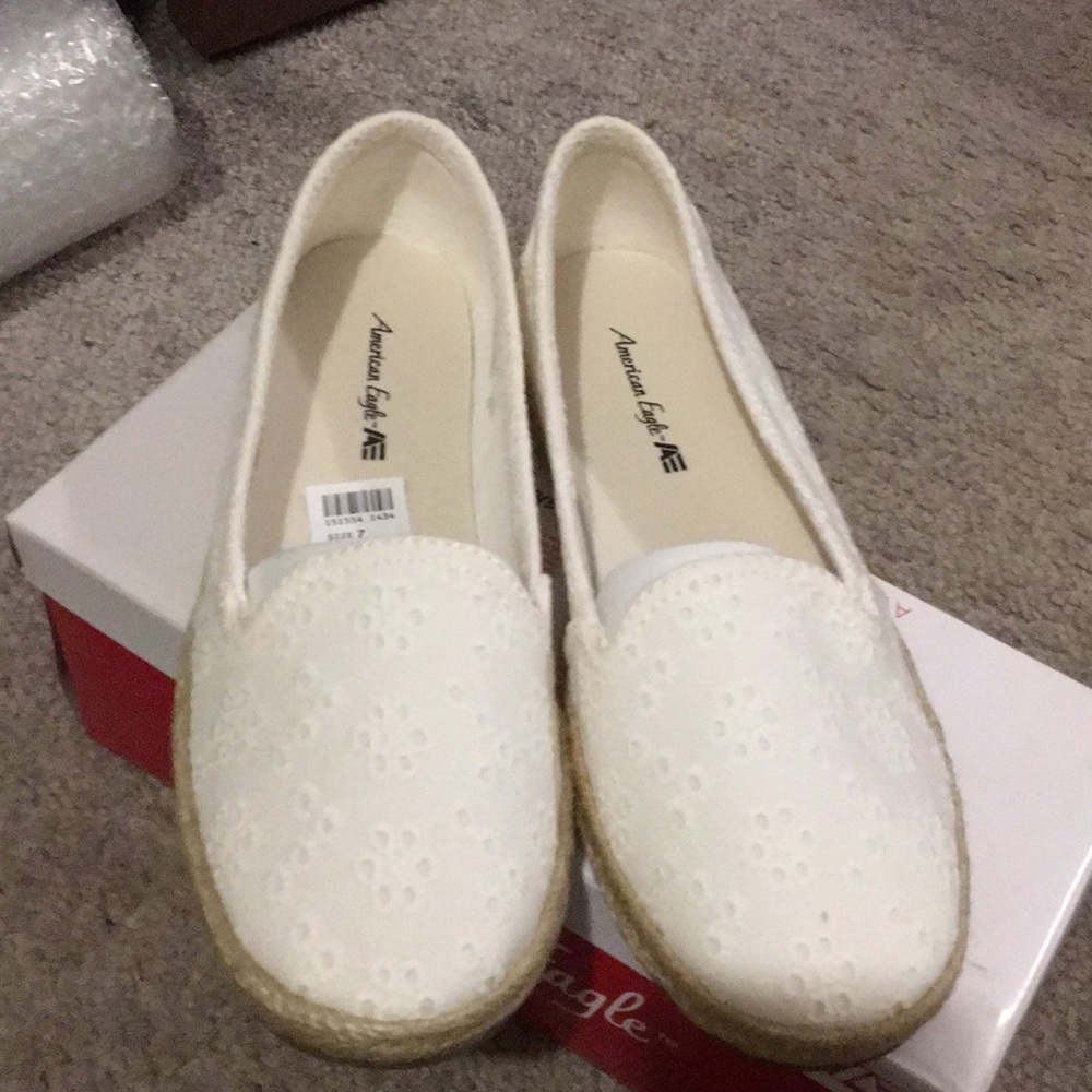 American Eagle White Slip On shoes